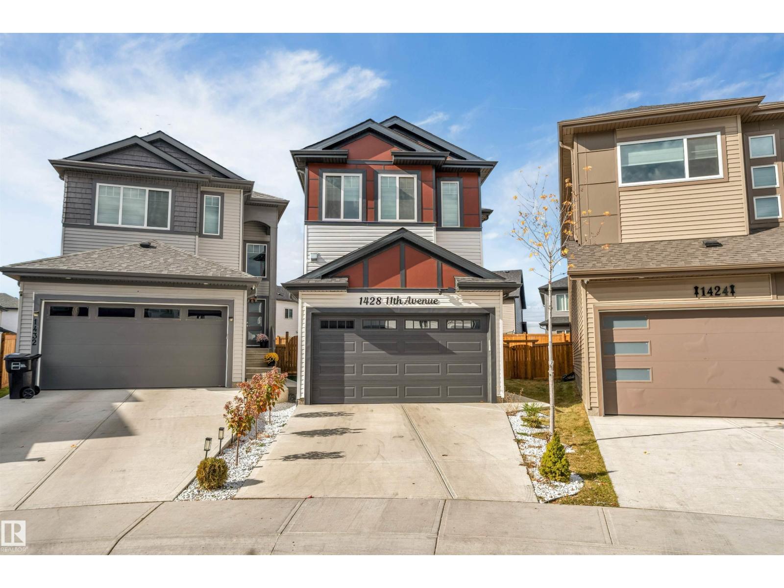 1428 11 AV NW