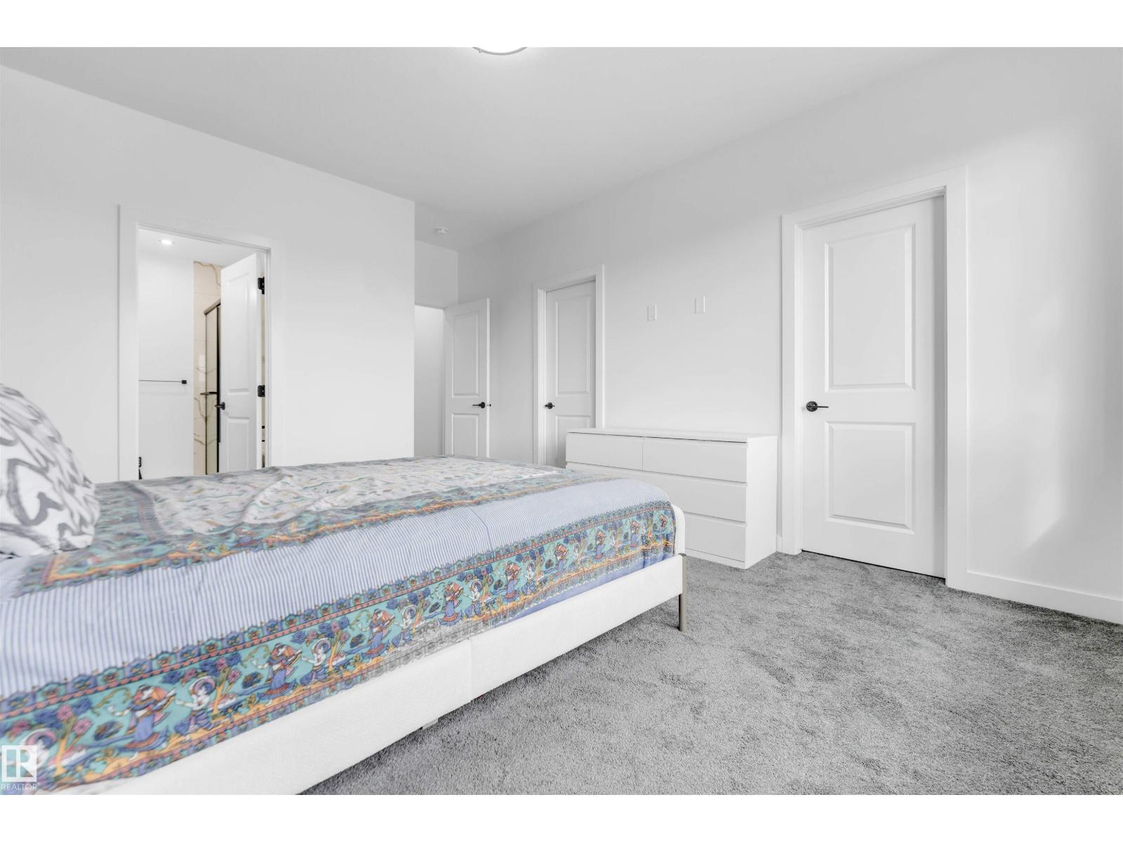1428 11 AV NW