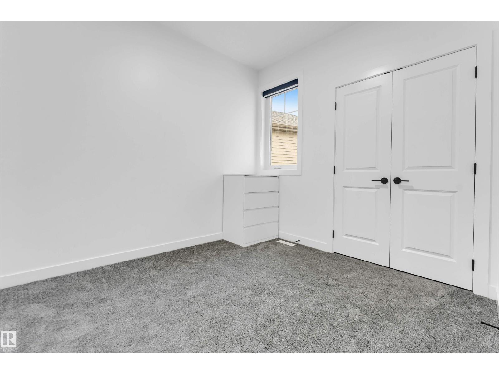 1428 11 AV NW