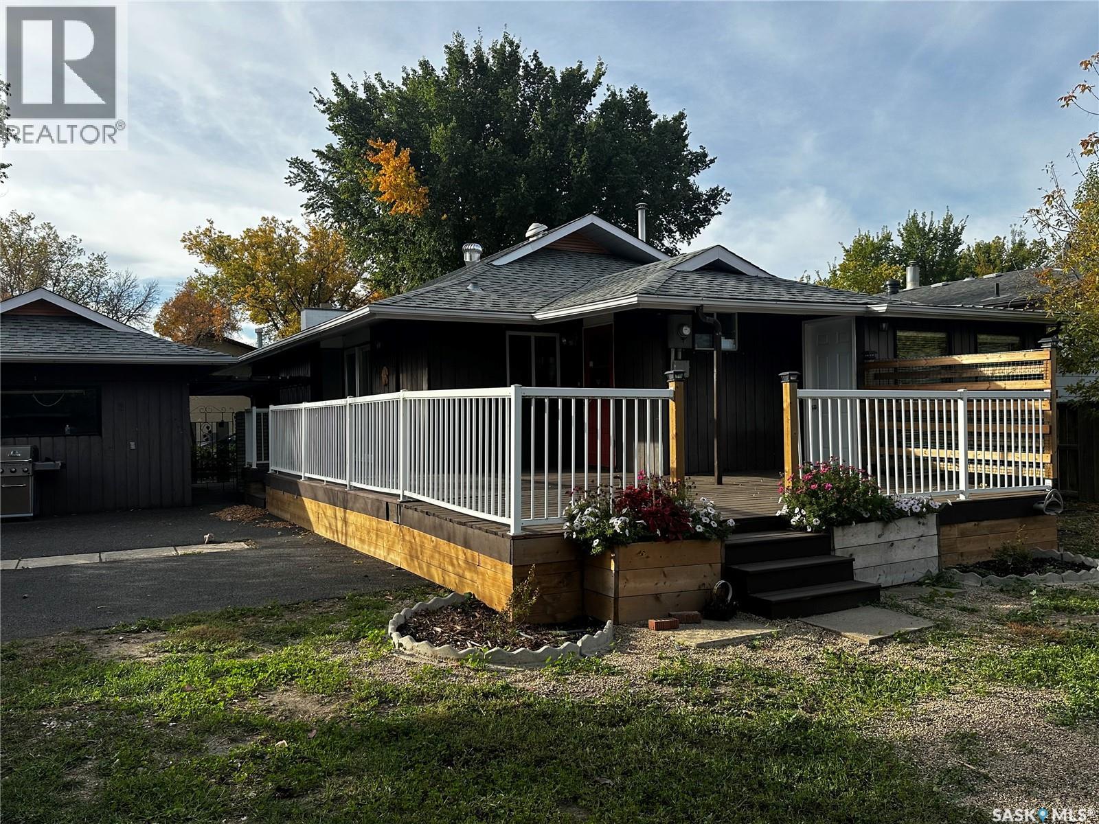 603 3rd Avenue Nw, Weyburn, Saskatchewan  S4H 1R2 - Photo 31 - SK047812