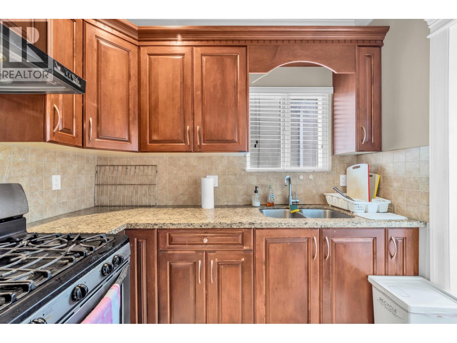 725 W 61st Avenue, Vancouver, British Columbia  V6P 2B6 - Photo 12 - R3172924