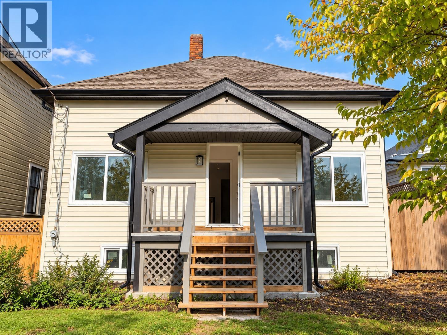 805 MILTON AVENUE, New Westminster, British Columbia
