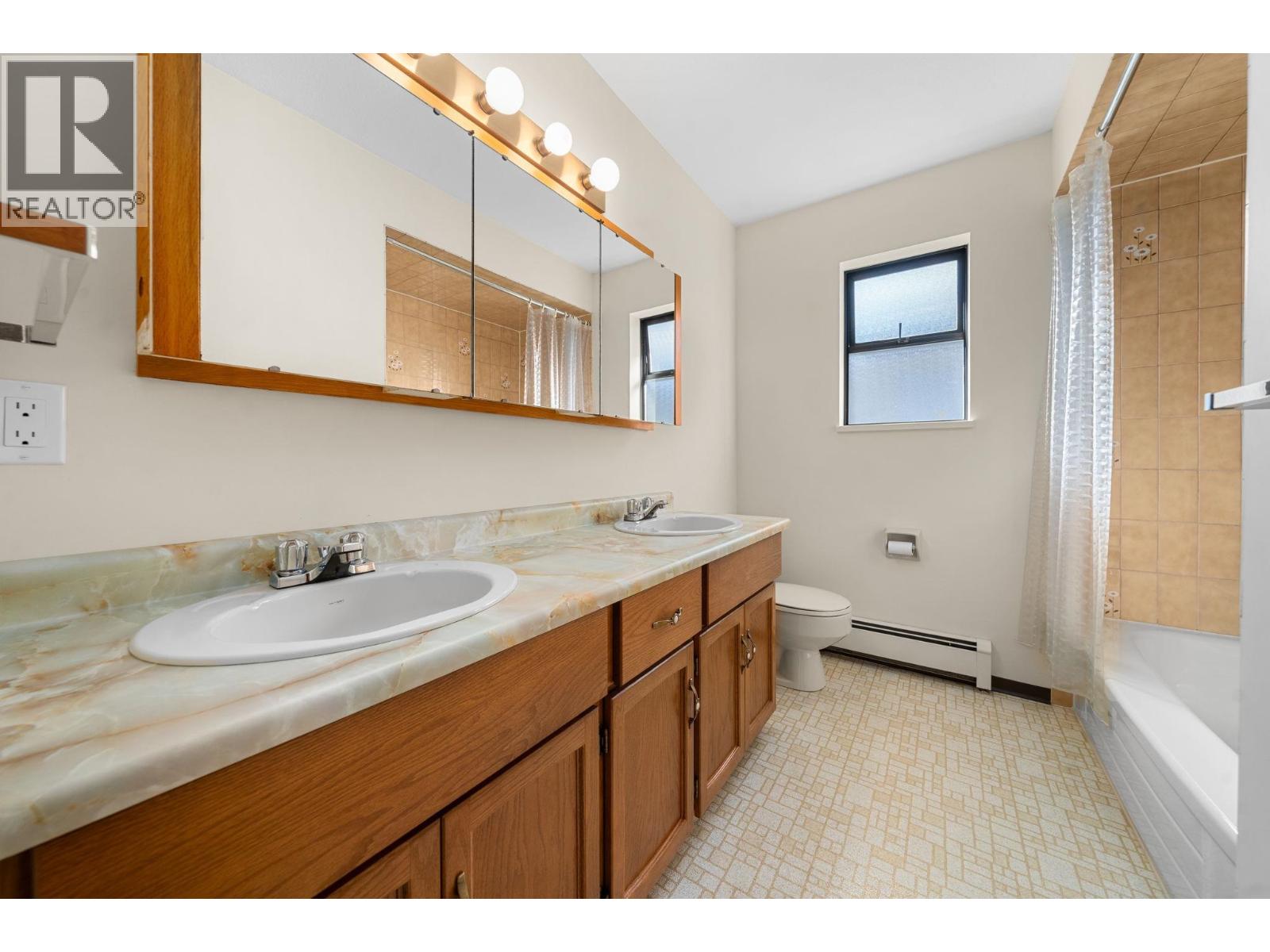 768 W. 66th Avenue, Vancouver, British Columbia  V6P 2R5 - Photo 28 - R3173454