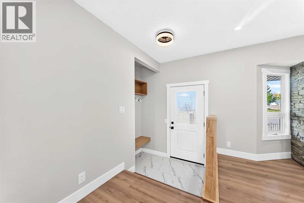 3320 60 Street NE, Calgary, Alberta  T1Y 3S9 - Photo 2 - A2350237