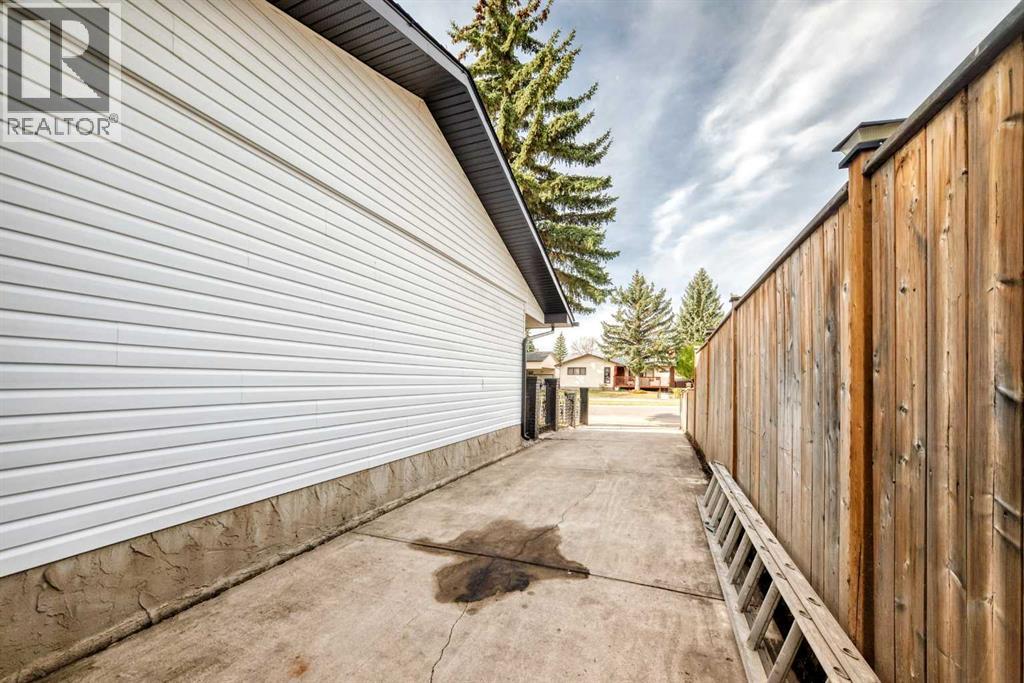 3320 60 Street NE, Calgary, Alberta  T1Y 3S9 - Photo 47 - A2350237