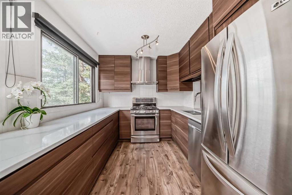 7, 10401 19 Street SW, Calgary, Alberta  T2W 3E7 - Photo 9 - A2350264