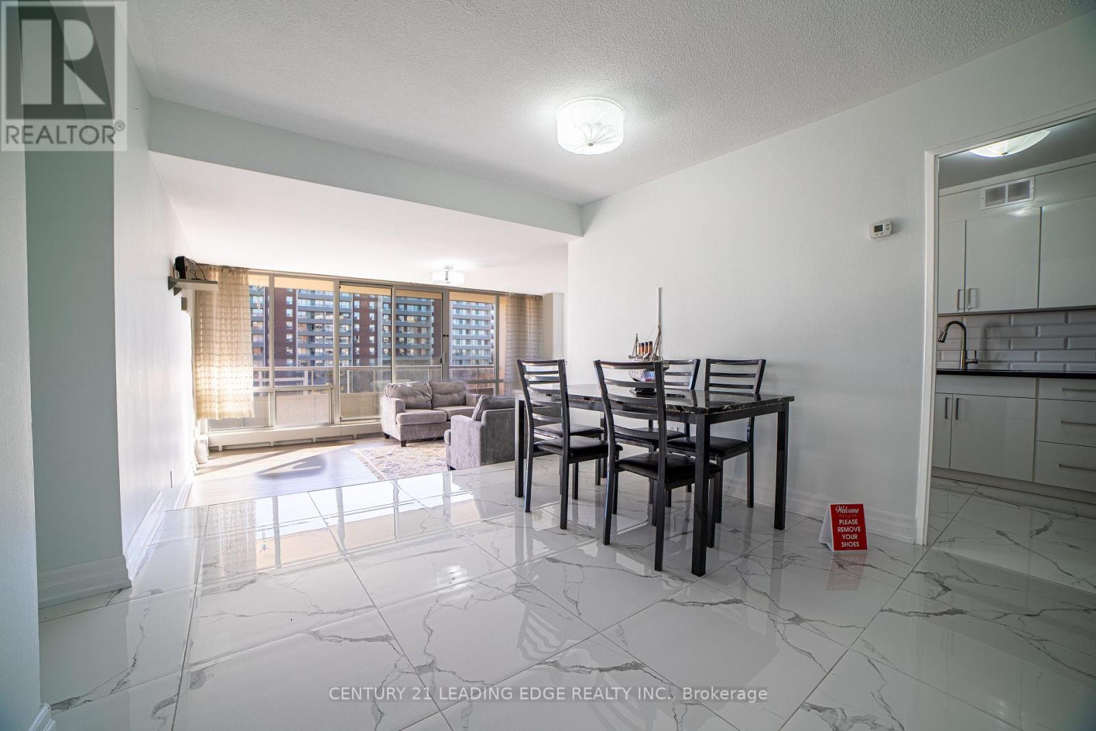 604 - 25 Four Winds Drive, Toronto, Ontario  M3J 1K8 - Photo 2 - W13864574