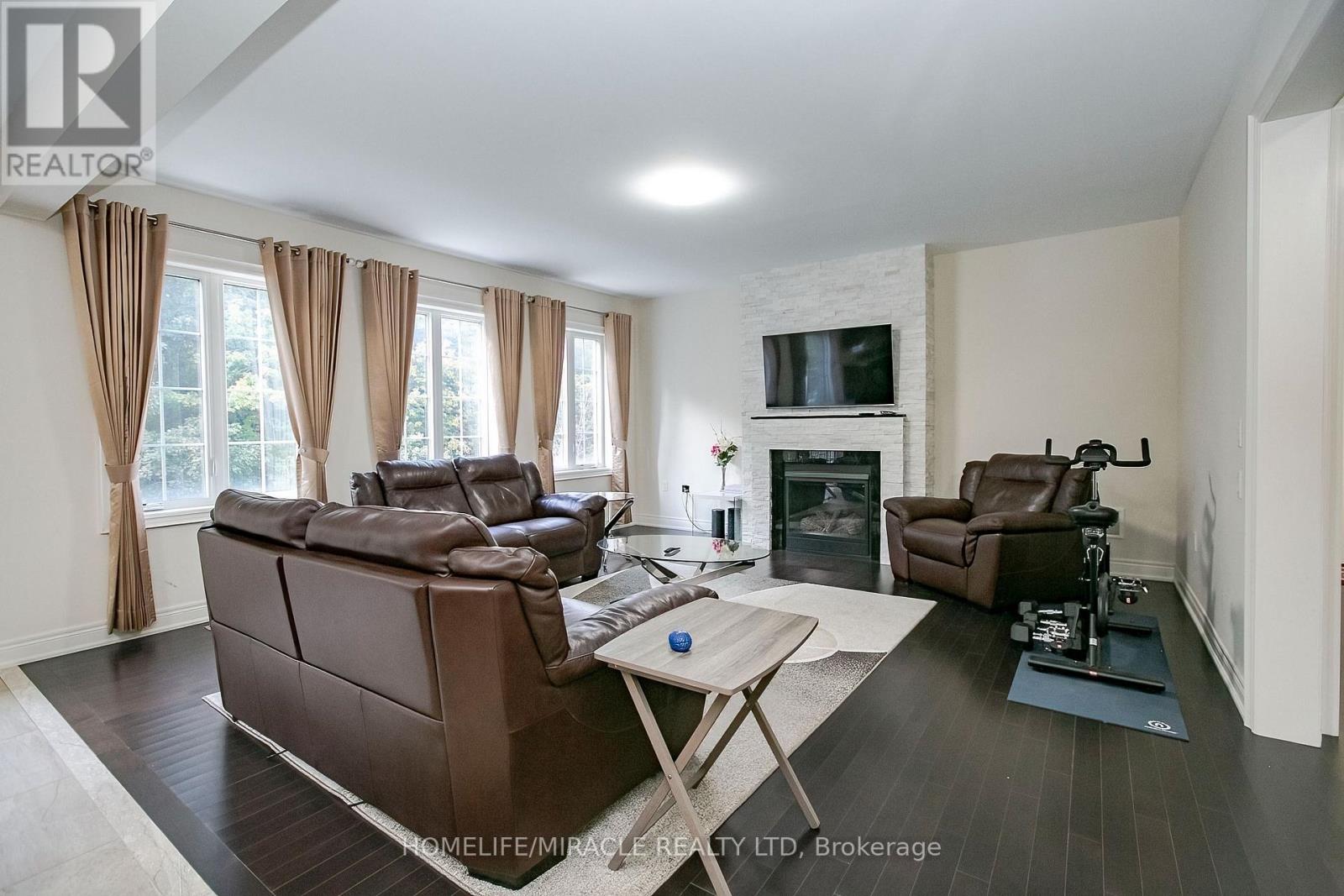 30 Brookwater Crescent, Caledon, Ontario  L7C 4A4 - Photo 12 - W13875746