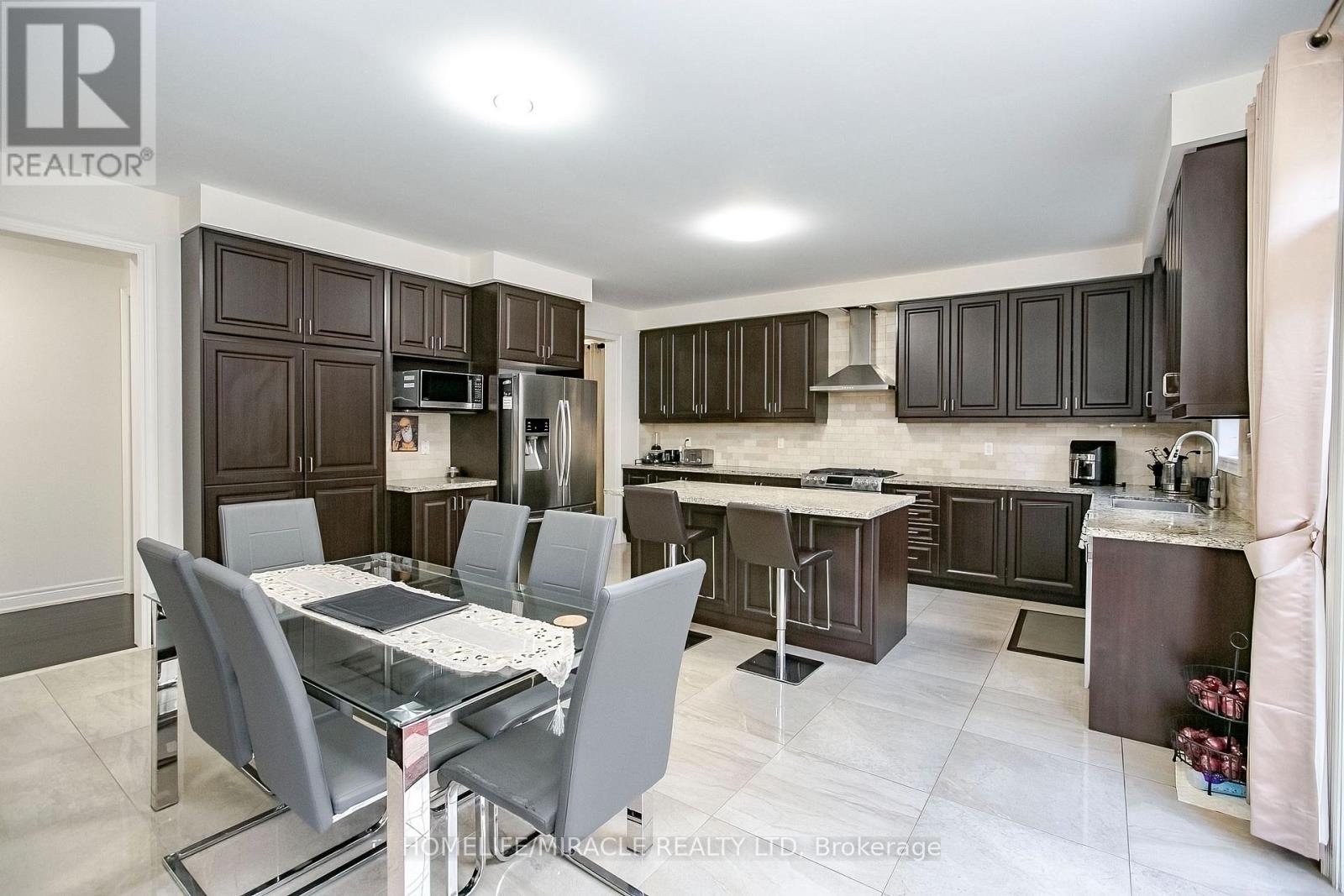 30 Brookwater Crescent, Caledon, Ontario  L7C 4A4 - Photo 13 - W13875746