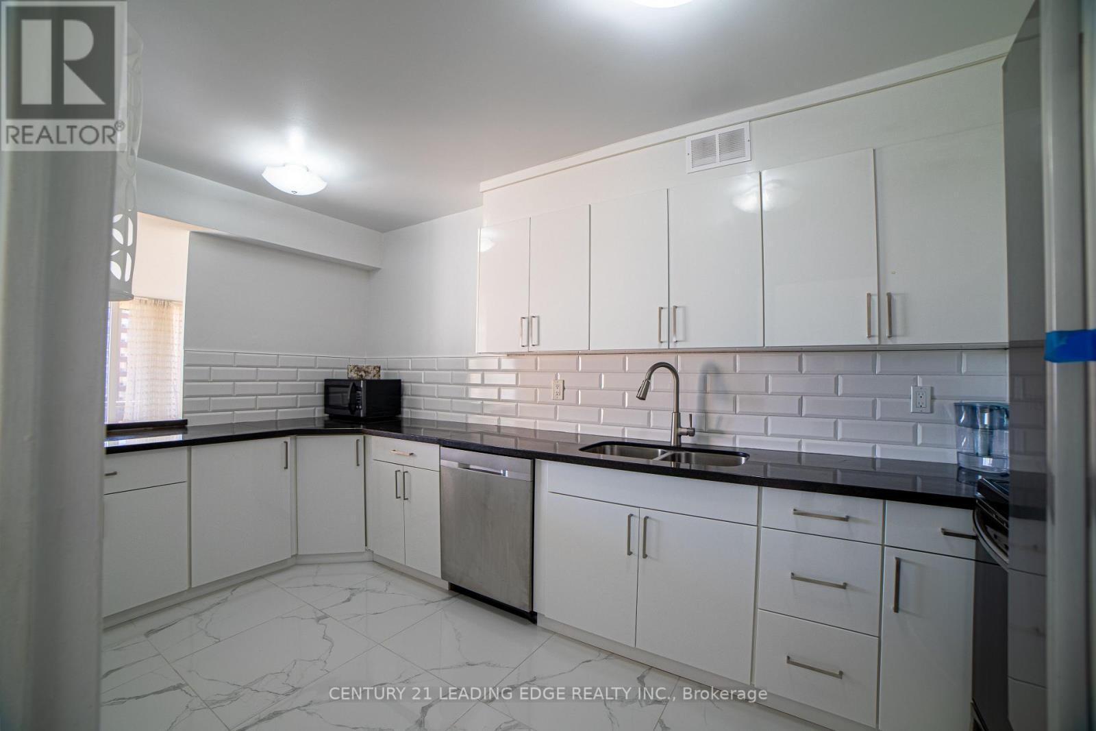 604 - 25 Four Winds Drive, Toronto, Ontario  M3J 1K8 - Photo 8 - W13864574