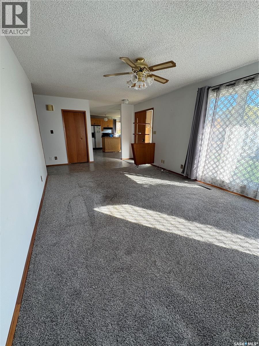 306 2nd Street W, Kyle, Saskatchewan  S0L 1T0 - Photo 8 - SK050233