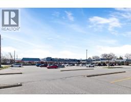7633 TECUMSEH ROAD East, Windsor, Ontario