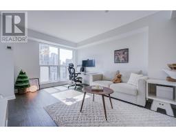 2011 - 8 PARK ROAD, Toronto, Ontario