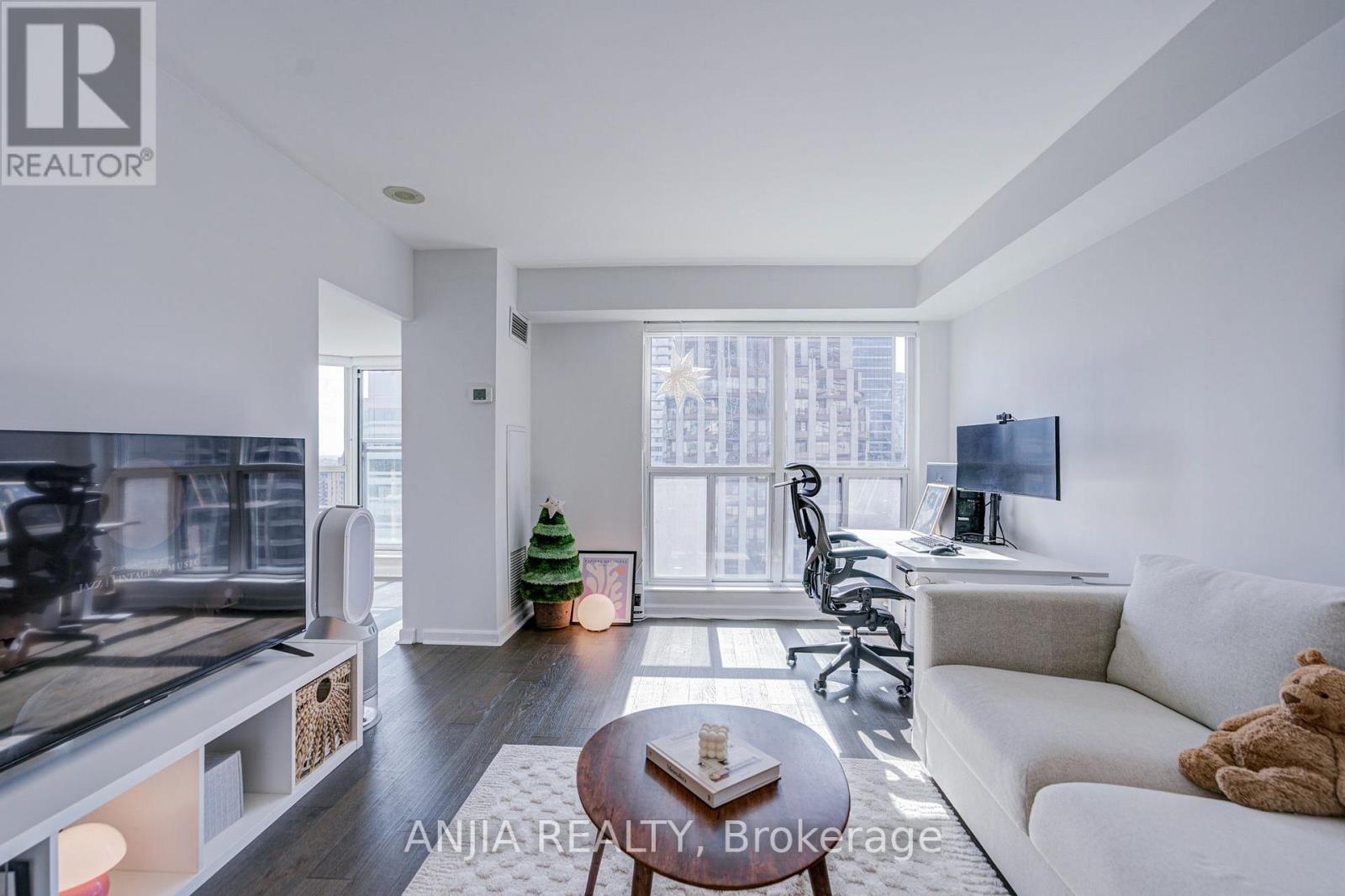 2011 - 8 Park Road, Toronto, Ontario  M4W 3S5 - Photo 2 - C13877342