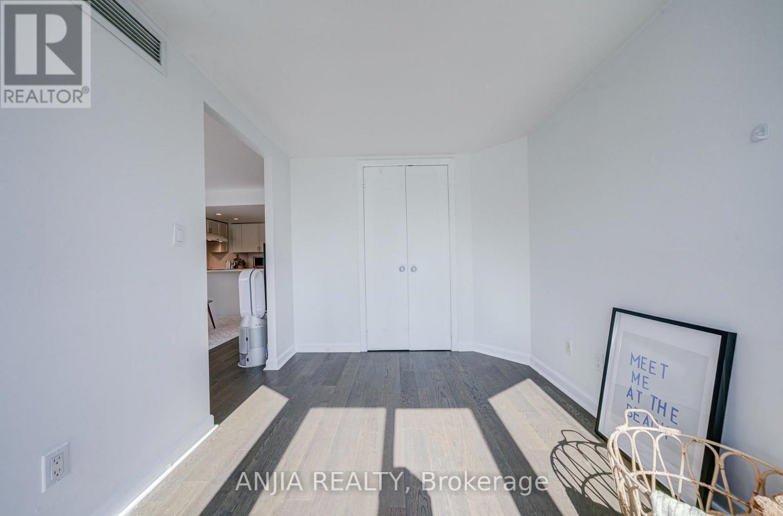 2011 - 8 Park Road, Toronto, Ontario  M4W 3S5 - Photo 21 - C13877342