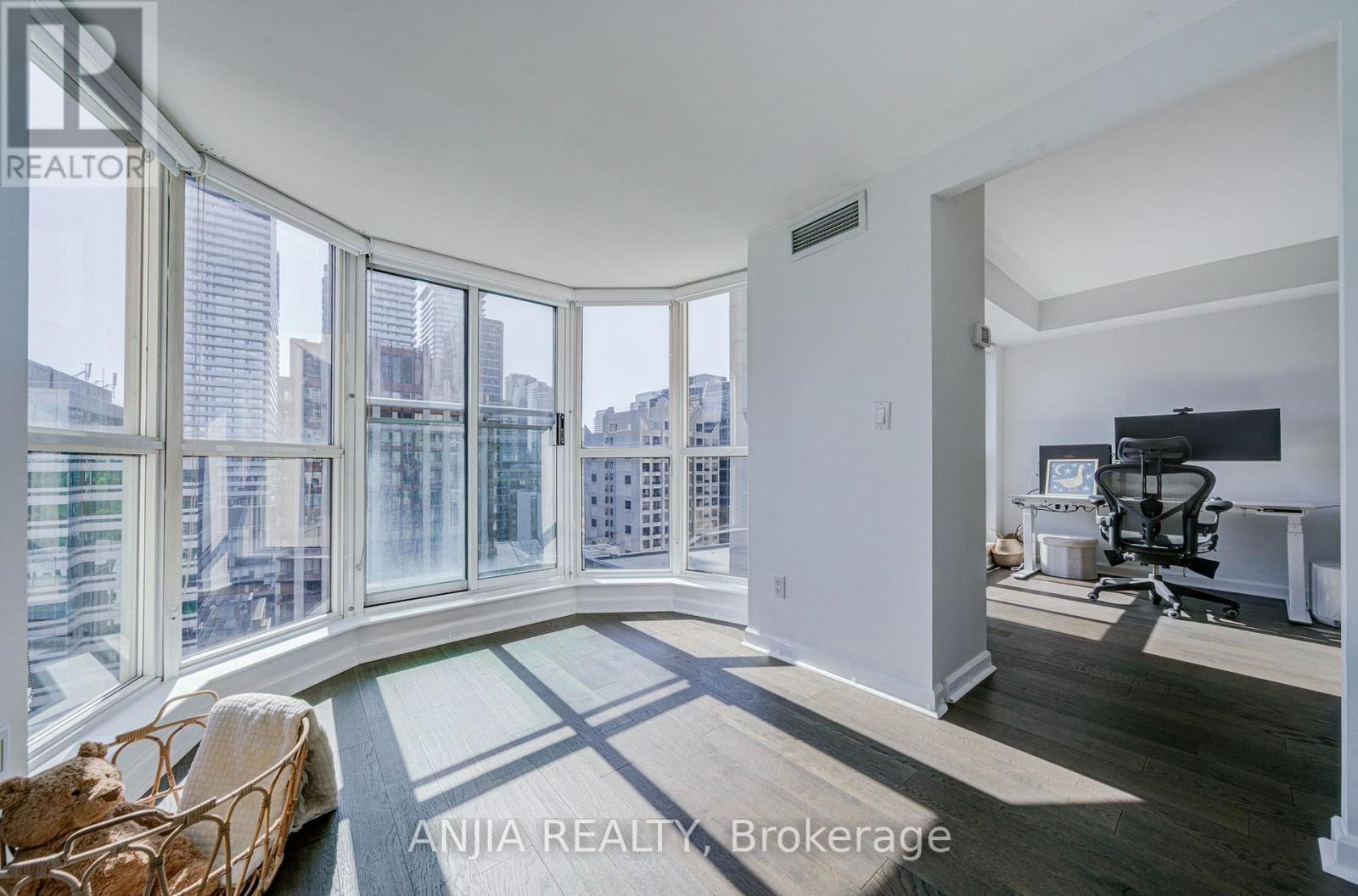 2011 - 8 Park Road, Toronto, Ontario  M4W 3S5 - Photo 19 - C13877342