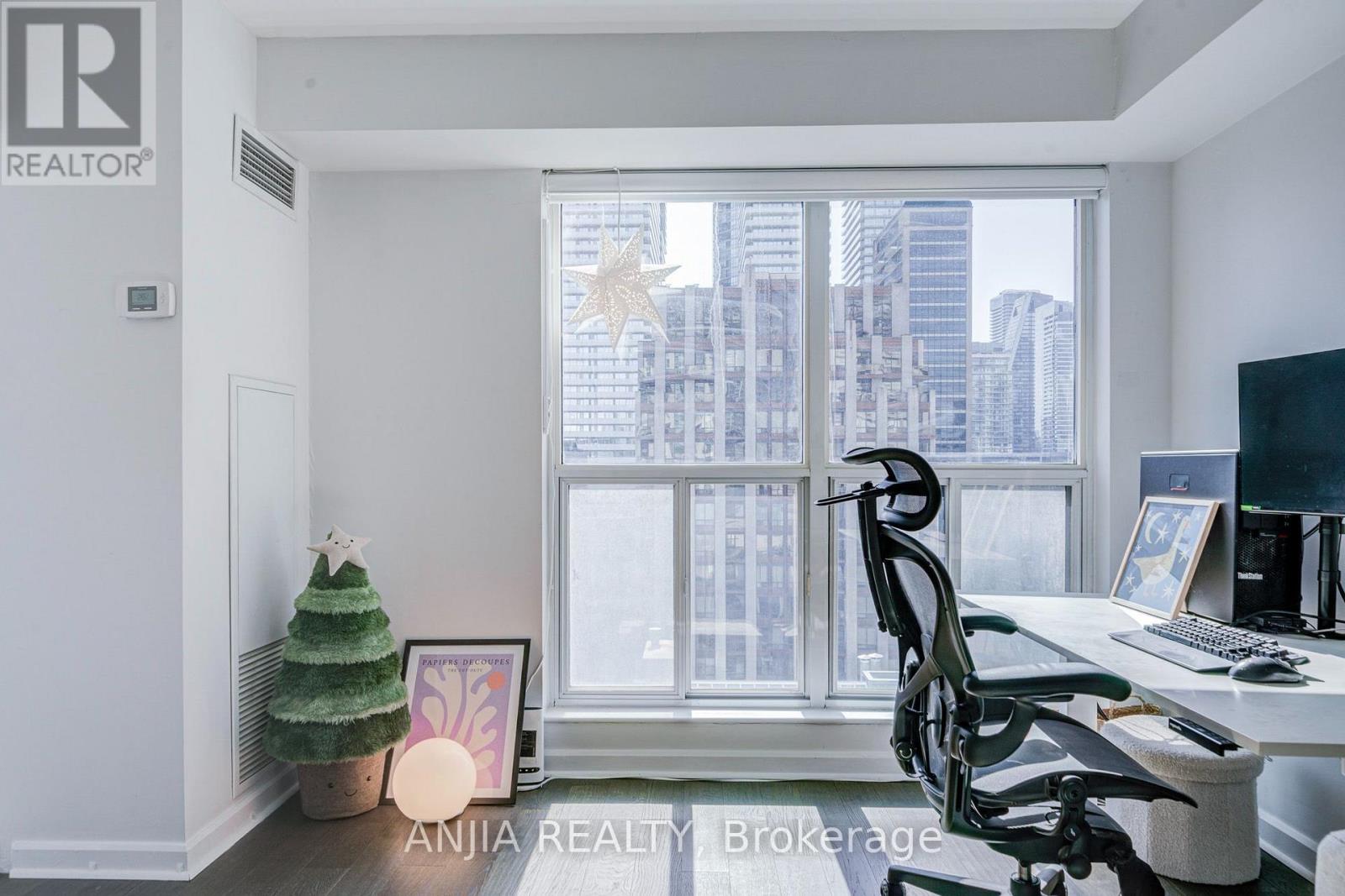 2011 - 8 Park Road, Toronto, Ontario  M4W 3S5 - Photo 18 - C13877342