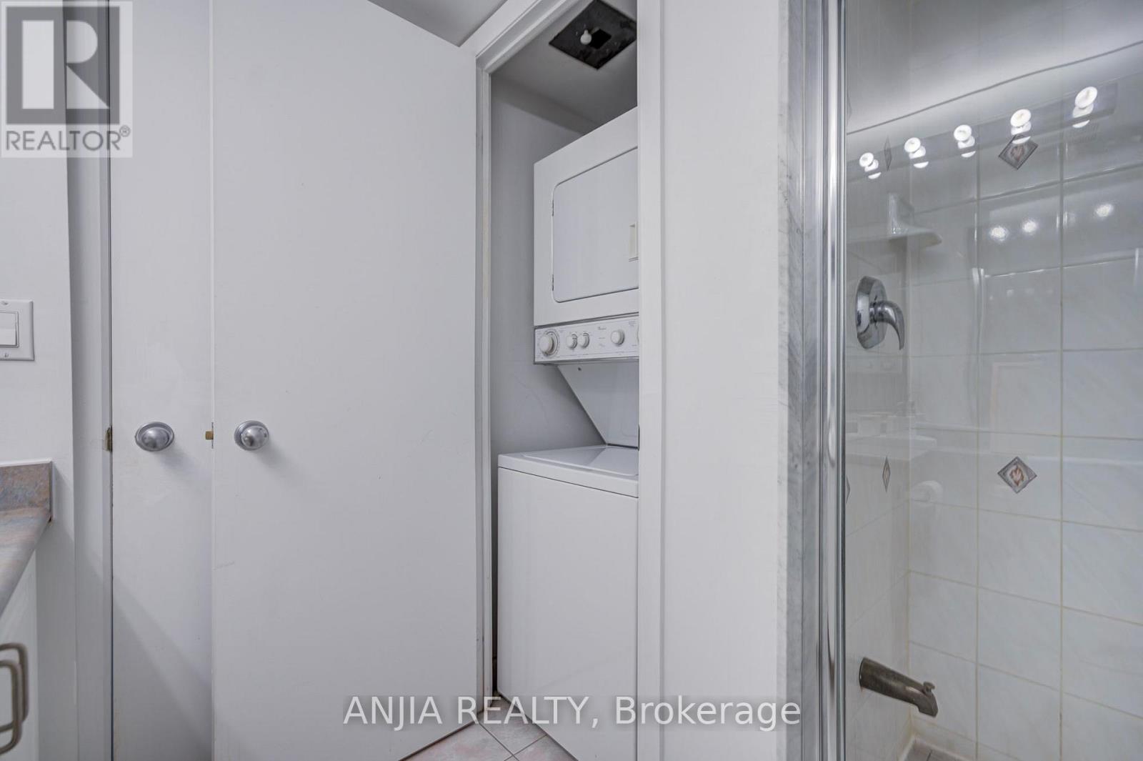 2011 - 8 Park Road, Toronto, Ontario  M4W 3S5 - Photo 24 - C13877342