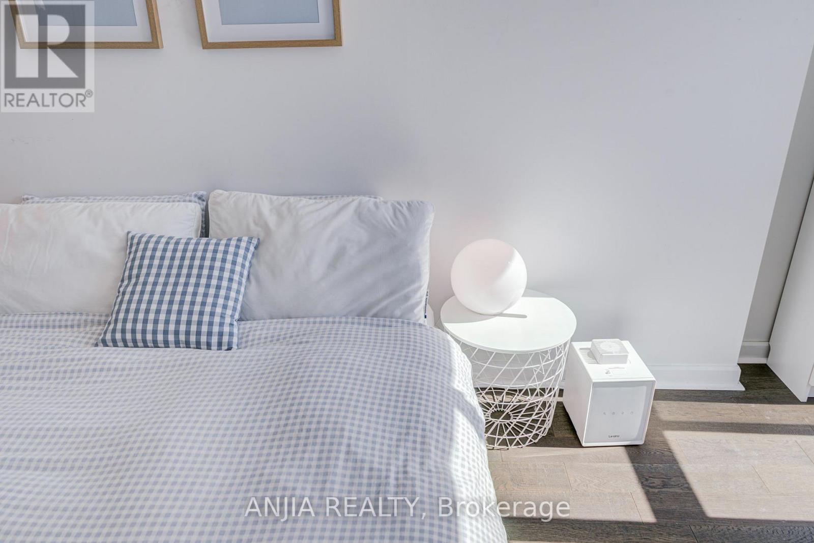 2011 - 8 Park Road, Toronto, Ontario  M4W 3S5 - Photo 28 - C13877342