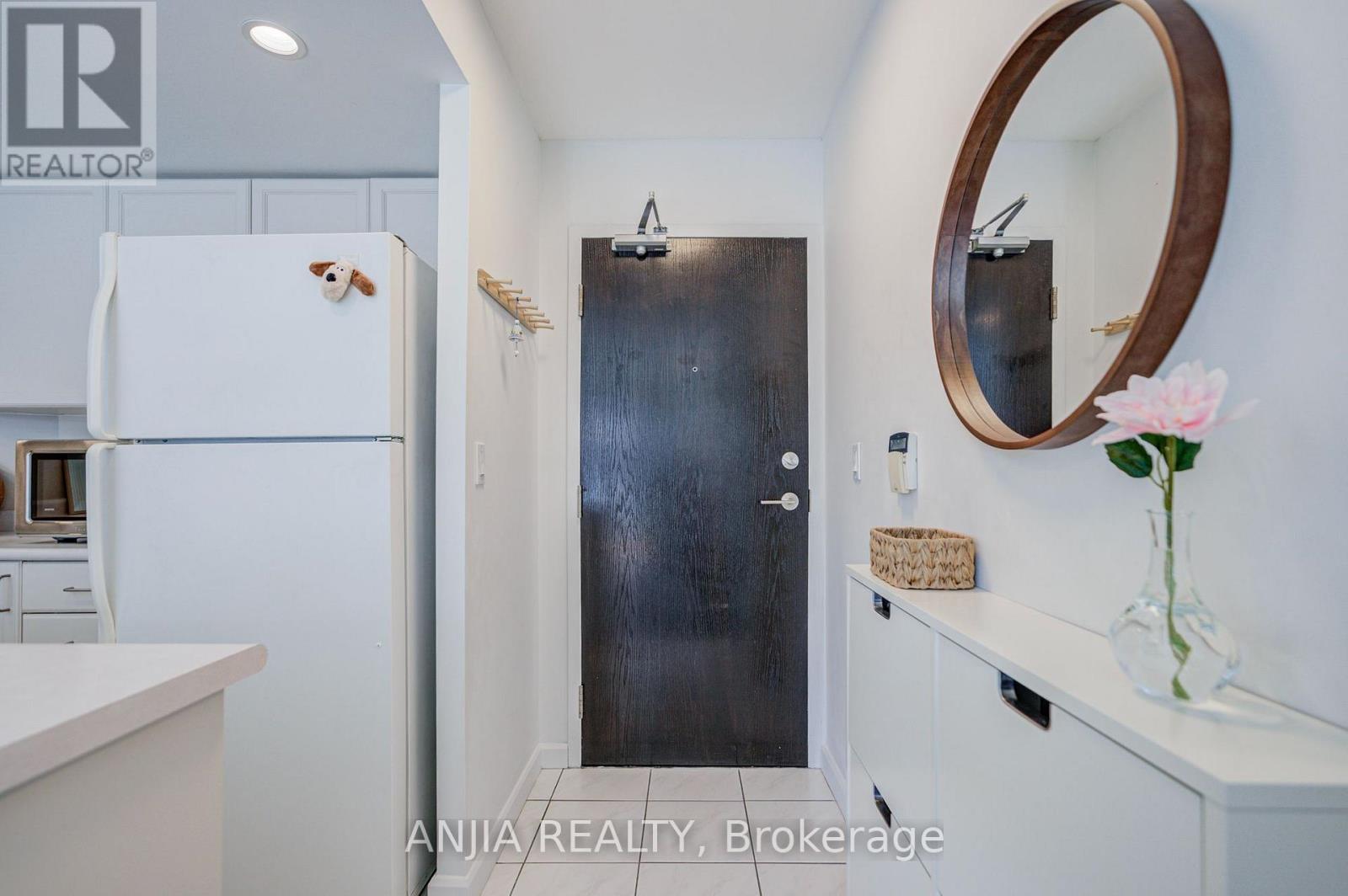 2011 - 8 Park Road, Toronto, Ontario  M4W 3S5 - Photo 8 - C13877342