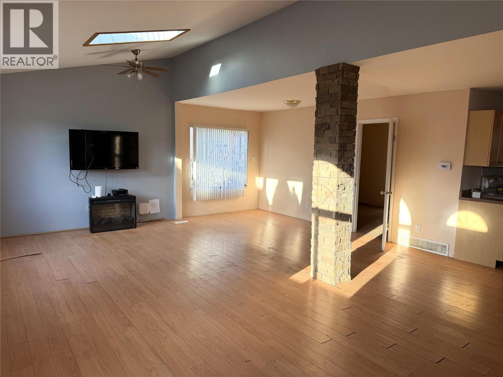 2409 Sunset Boulevard Creston British Columbia Canada V0B1G5 4