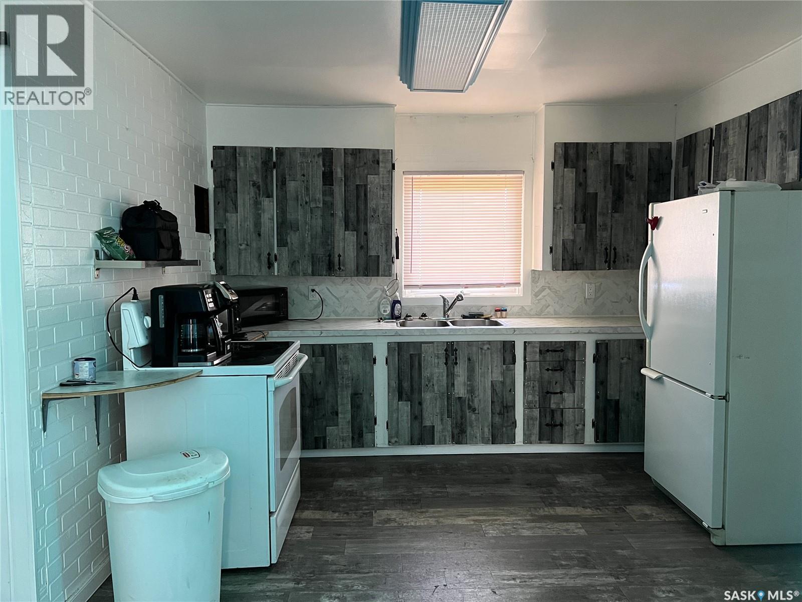 504 3rd Street W, Meadow Lake, Saskatchewan  S9X 1C9 - Photo 5 - SK050687