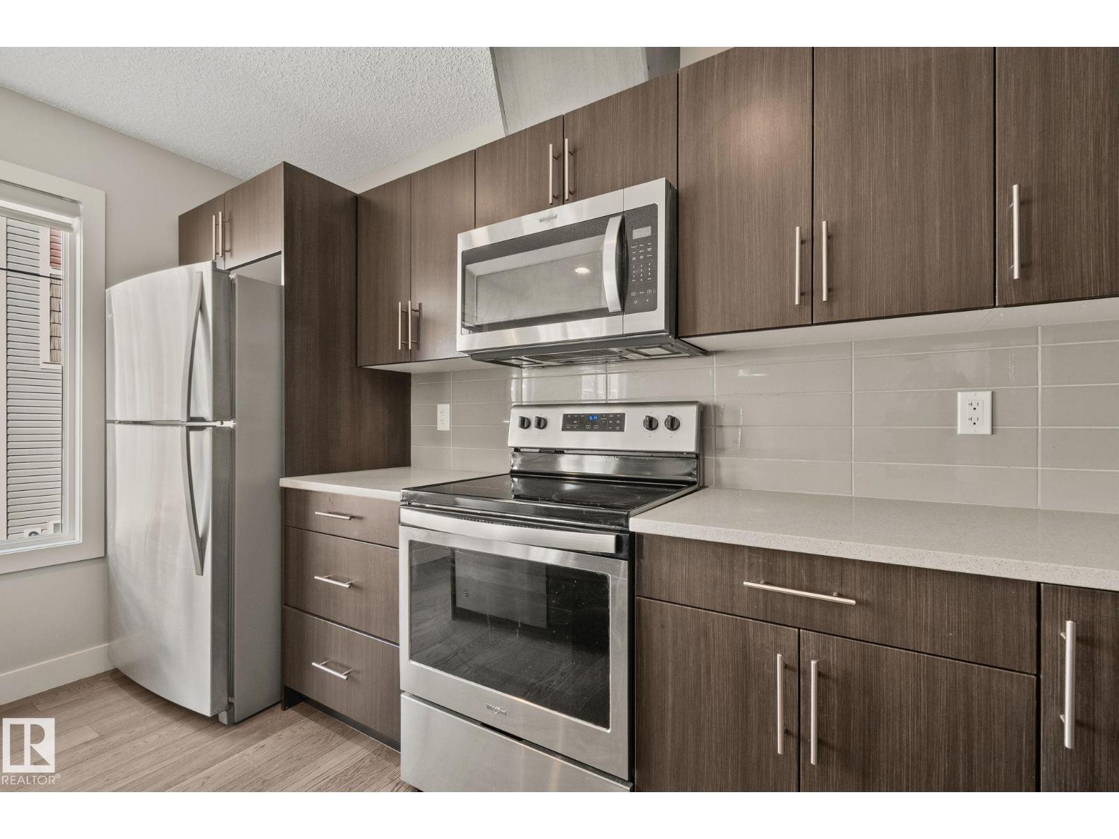 #21 2922 MAPLE WY NW