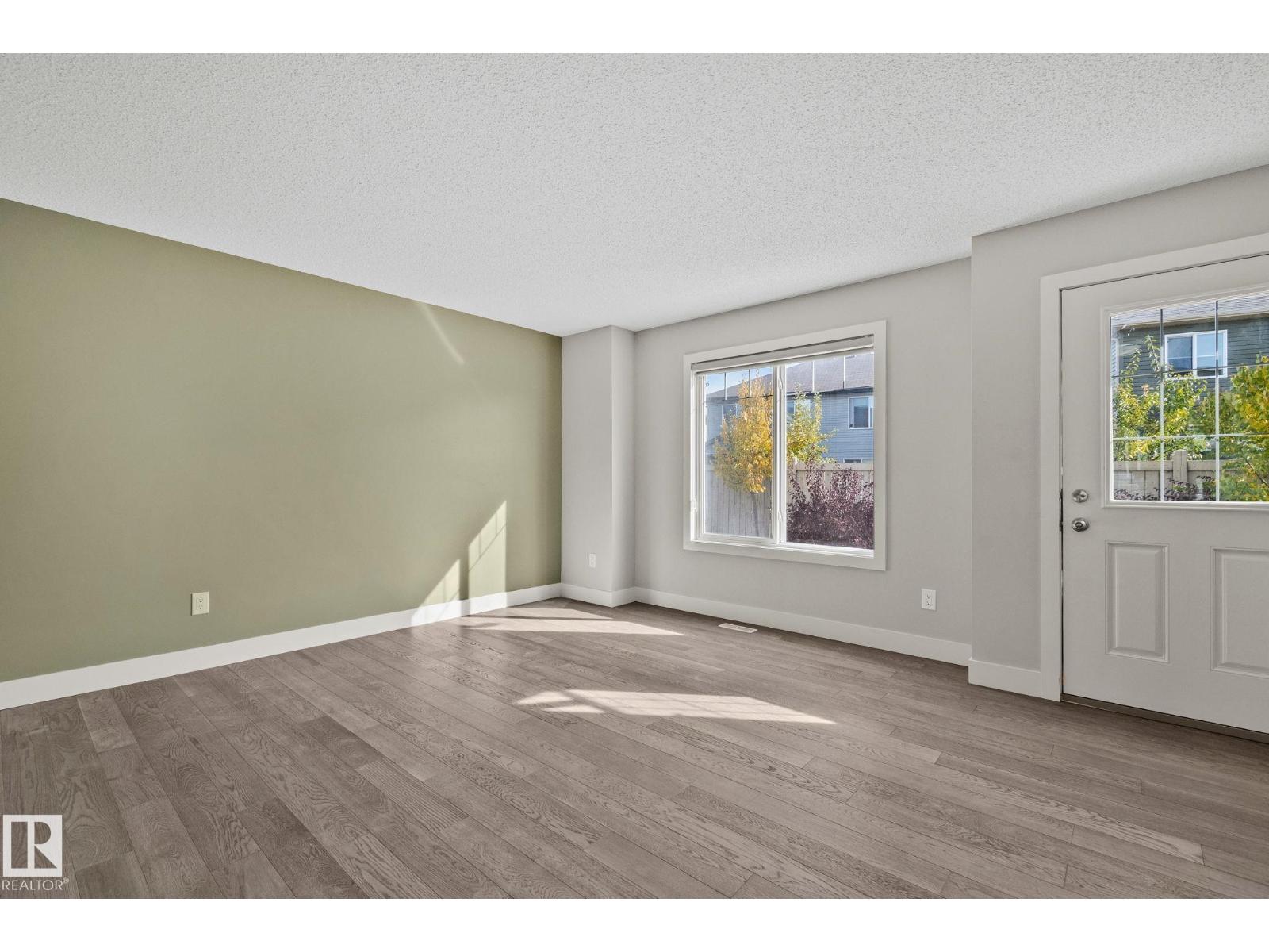 #21 2922 MAPLE WY NW