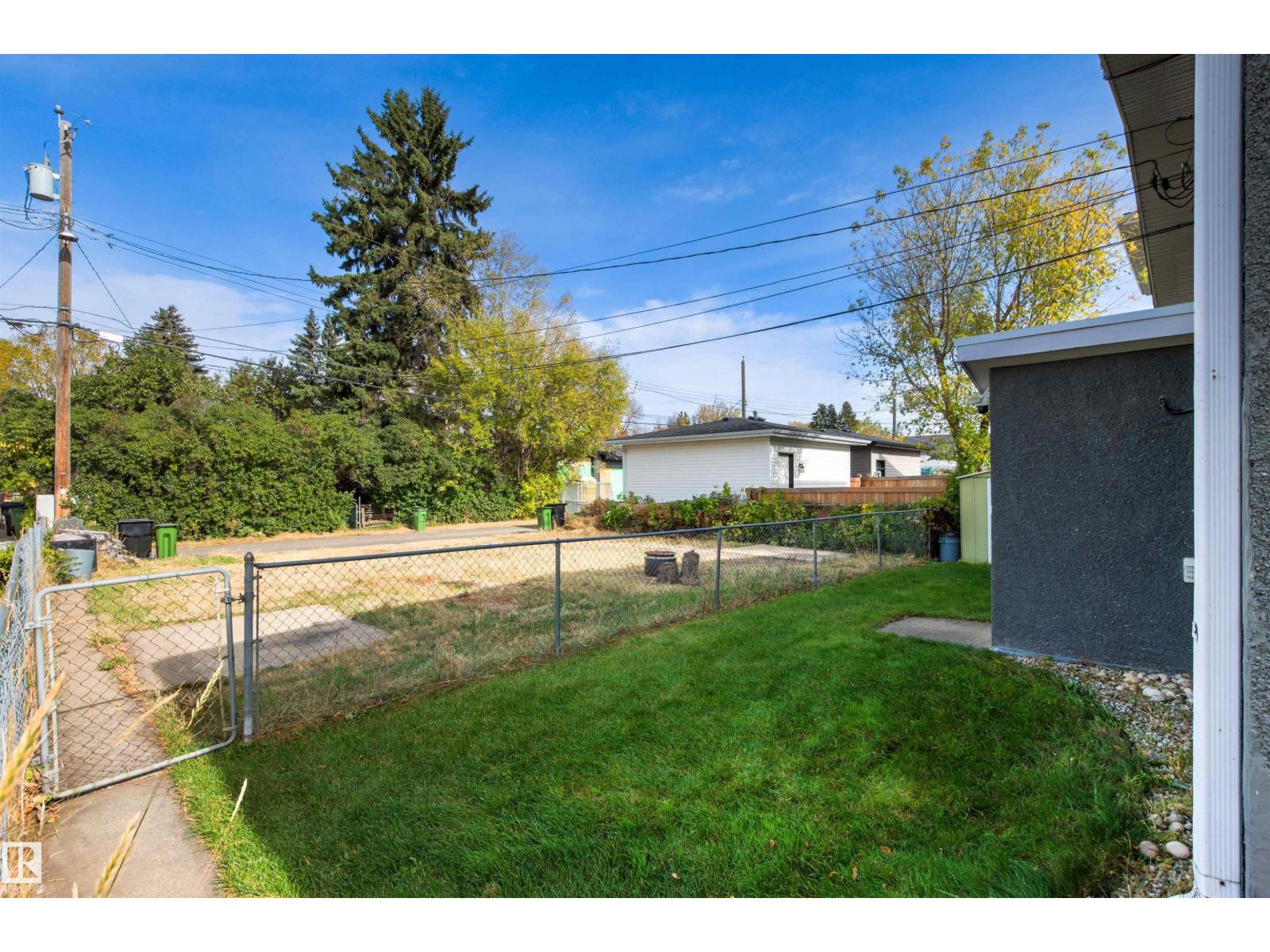 10550, 10552 62 AV NW