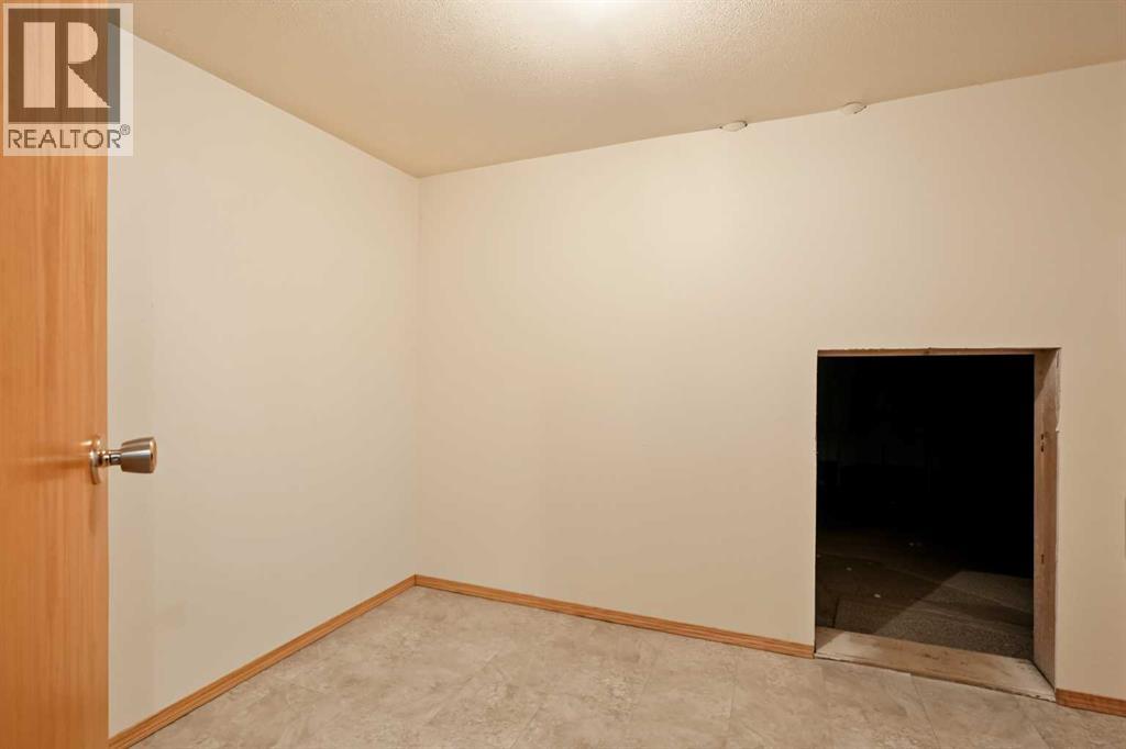 9323 69a Avenue, Grande Prairie, Alberta  T8V 6T3 - Photo 29 - A2350080