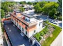 1524 Lakeview Street, Kelowna, BC V1Y 6R5
