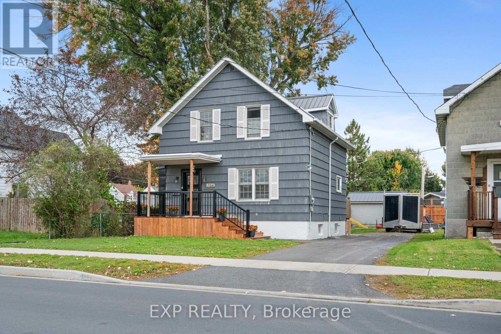 206 FIFTH STREET W, Cornwall, Ontario