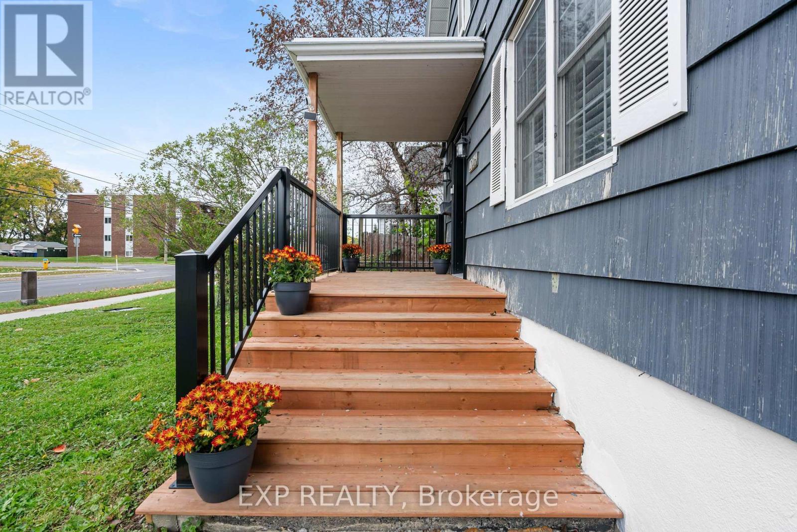 206 Fifth Street W, Cornwall, Ontario K6J 2V1 - Photo 3 - X13877444