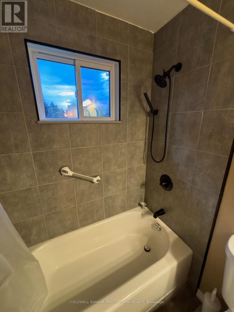 1084 Eadie Road, Russell, Ontario K4R 1C3 - Photo 15 - X13877582