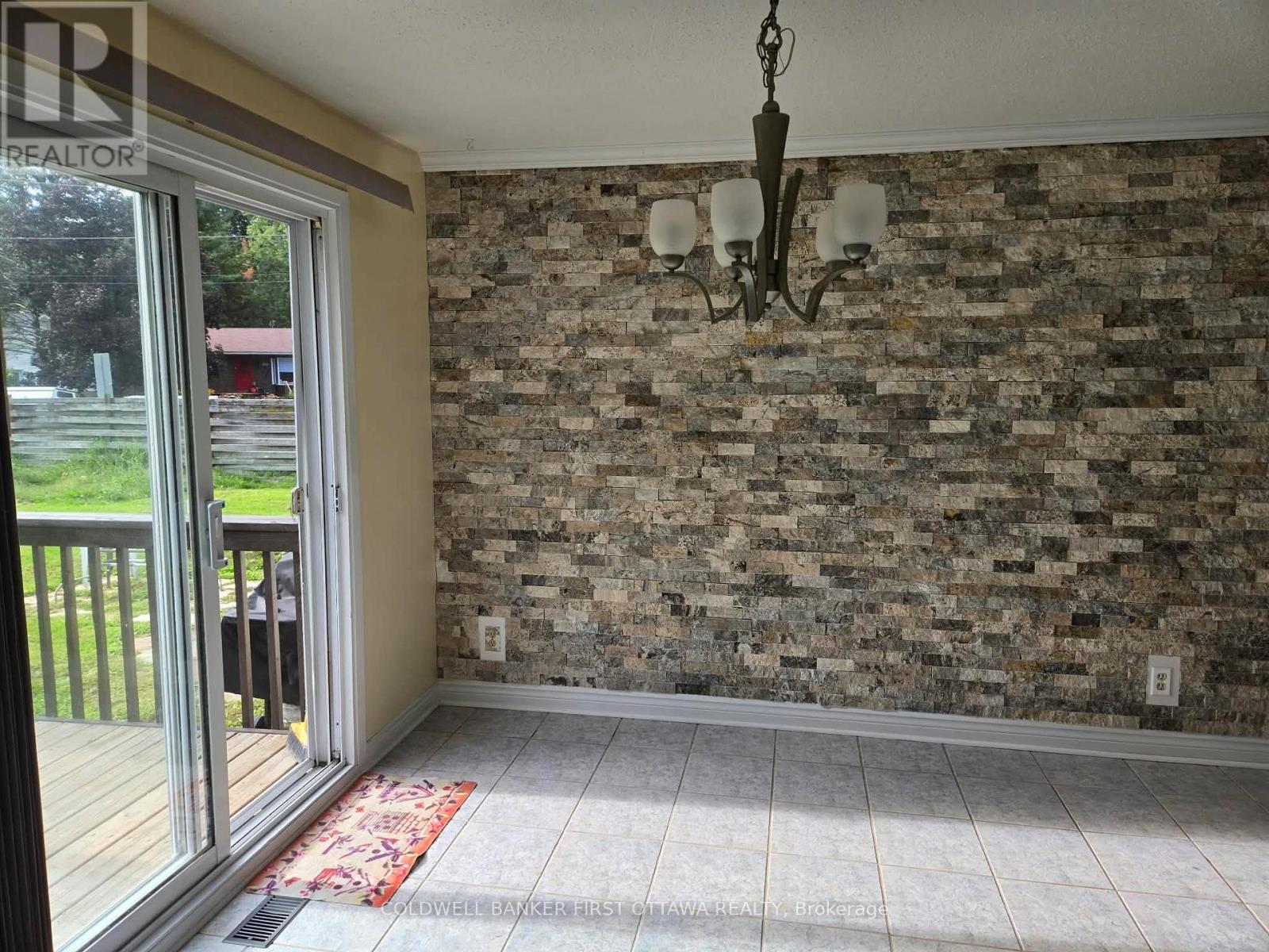 1084 Eadie Road, Russell, Ontario K4R 1C3 - Photo 6 - X13877582
