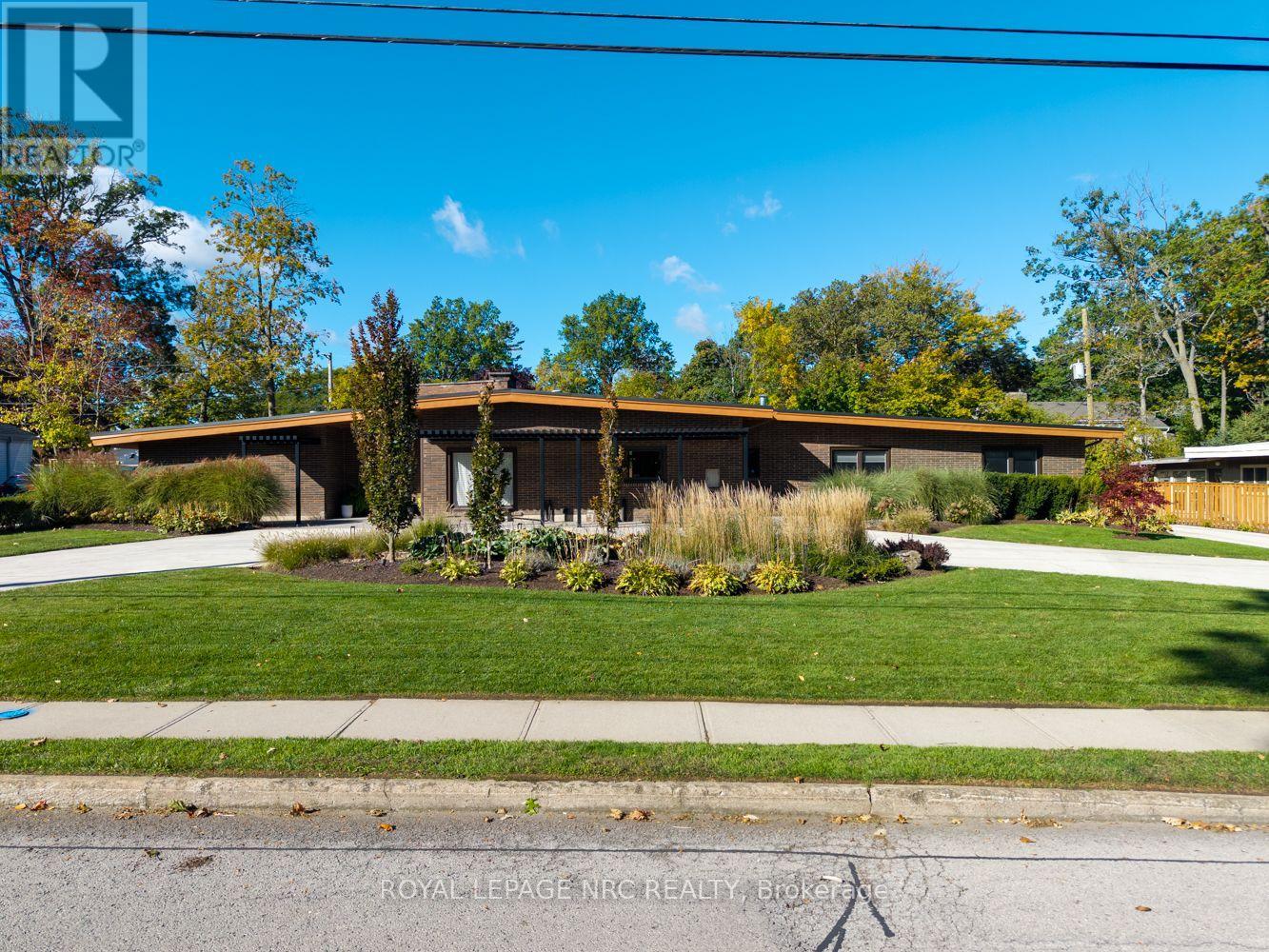 100 Marsdale Drive, St. Catharines, Ontario  L2T 3S9 - Photo 1 - X13877596