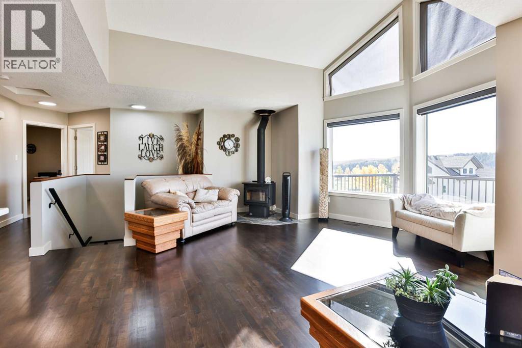 619 Chinook Crescent