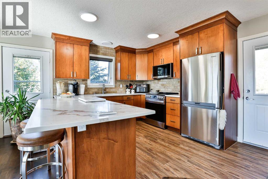 619 Chinook Crescent
