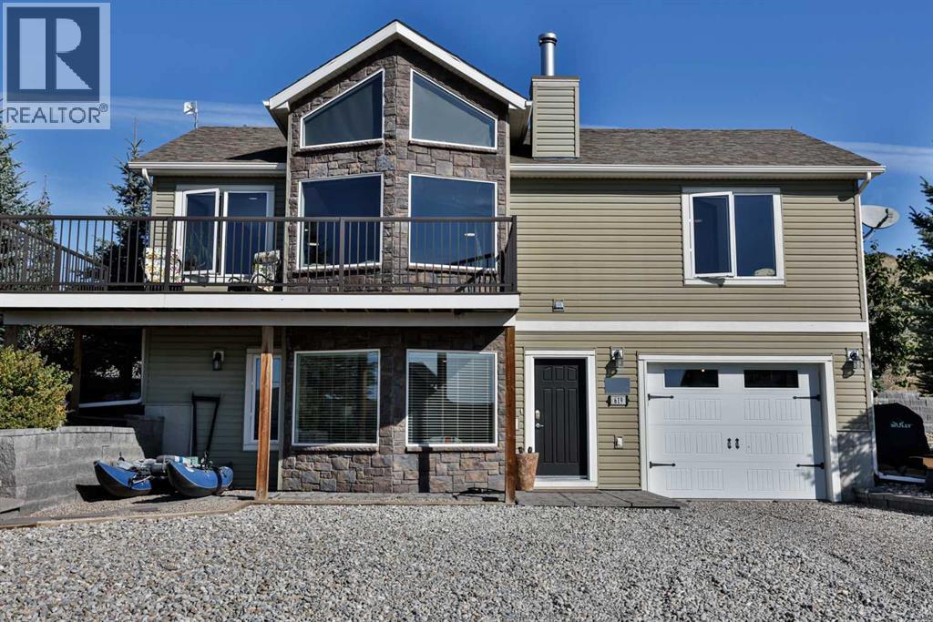 619 Chinook Crescent