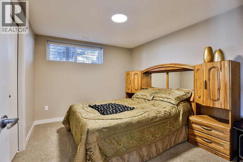 619 Chinook Crescent