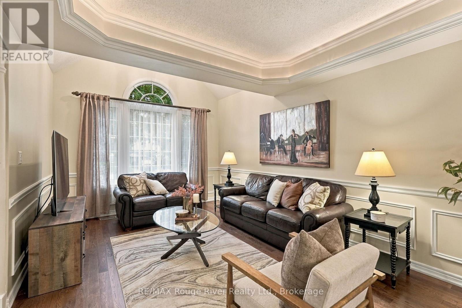 264 Ryerson Crescent, Oshawa, Ontario  L1G 8B7 - Photo 4 - E13877574