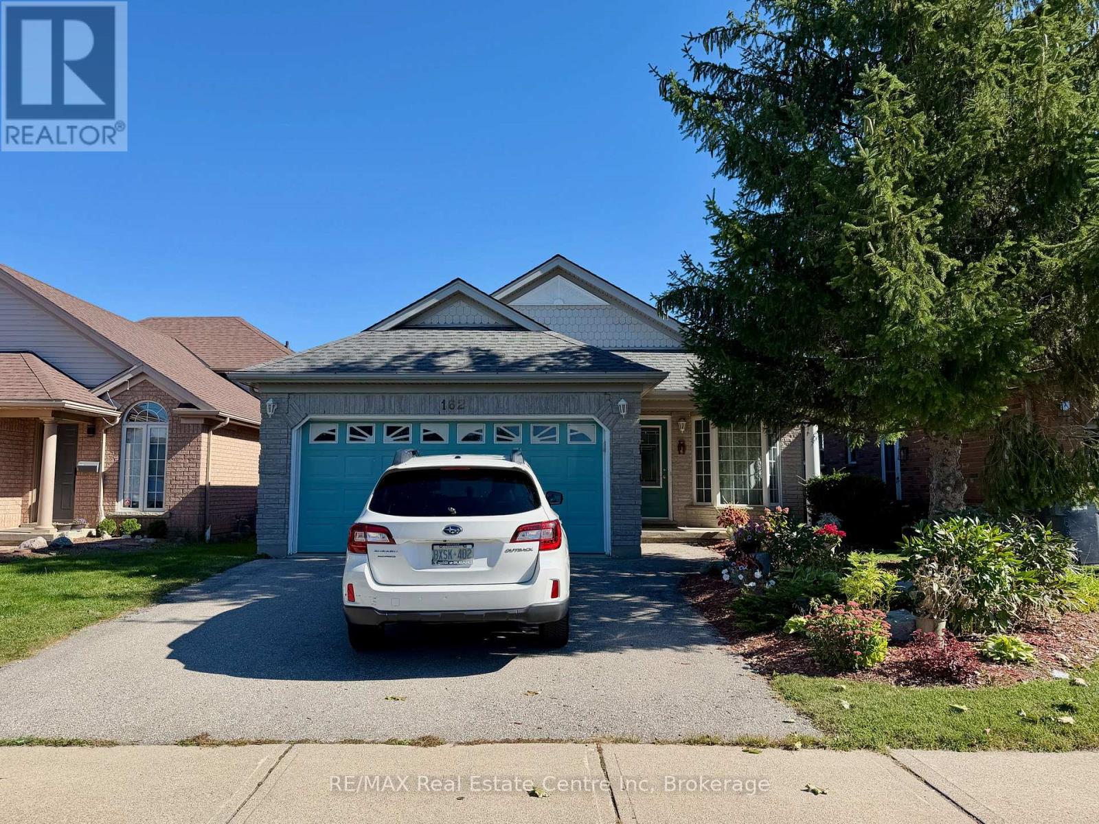 162 CLAIRFIELDS DRIVE W, Guelph, Ontario