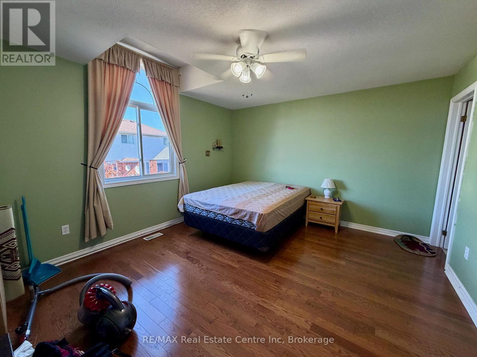 162 Clairfields Drive W, Guelph, Ontario  N1G 5A3 - Photo 19 - X13877432