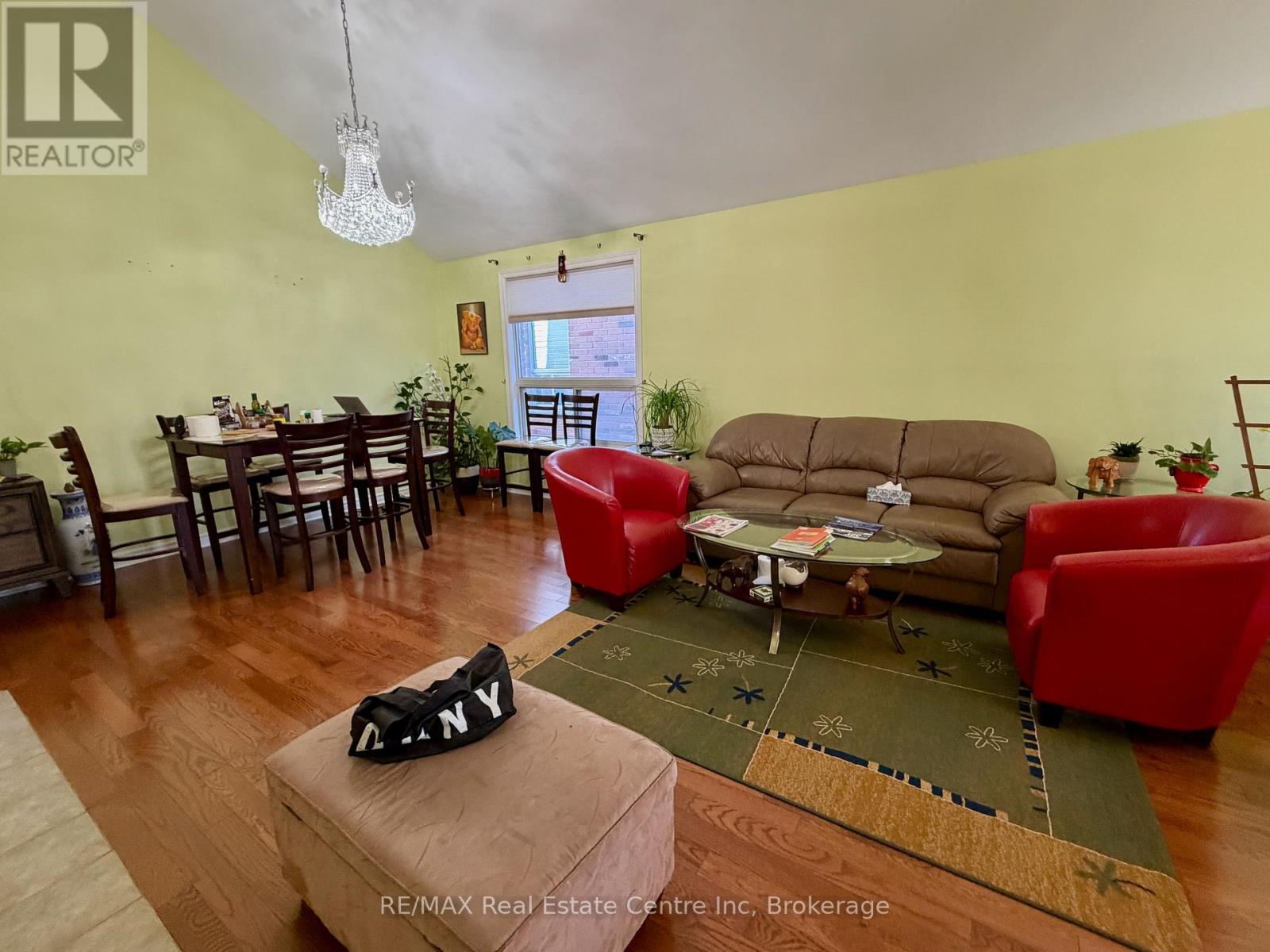 162 Clairfields Drive W, Guelph, Ontario  N1G 5A3 - Photo 4 - X13877432