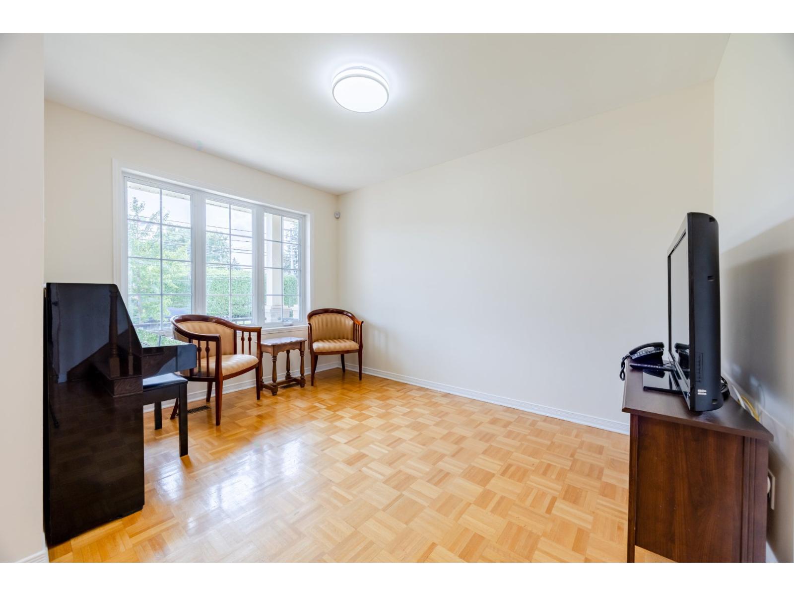 17639 Ch. Ste-Marie Kirkland Quebec Canada H9J2L3 3