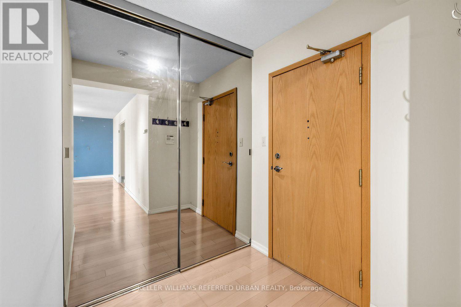2307 - 215 Wynford Drive, Toronto, Ontario  M3C 3P5 - Photo 5 - C13877484
