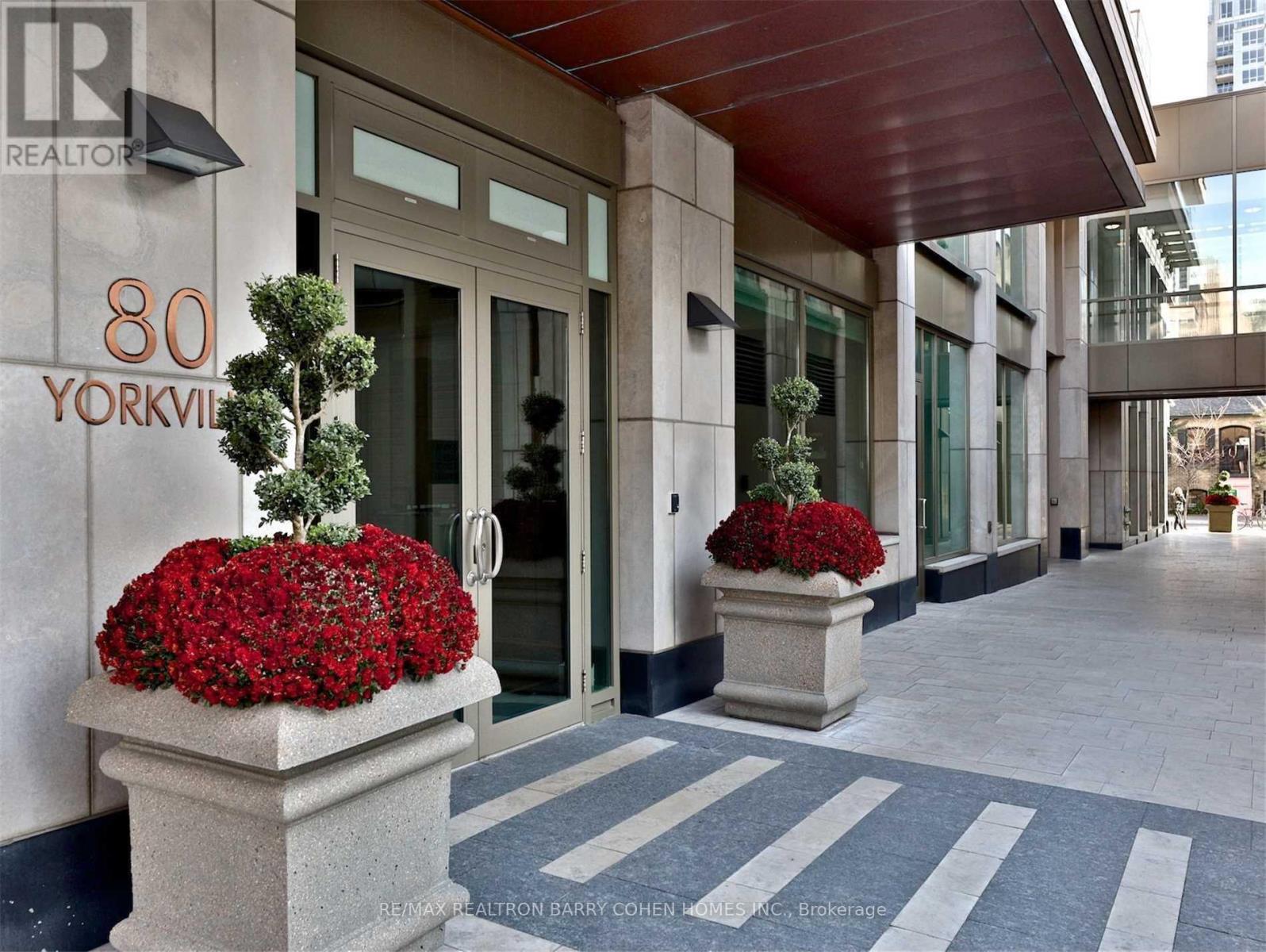 1602 - 80 YORKVILLE AVENUE, Toronto, Ontario