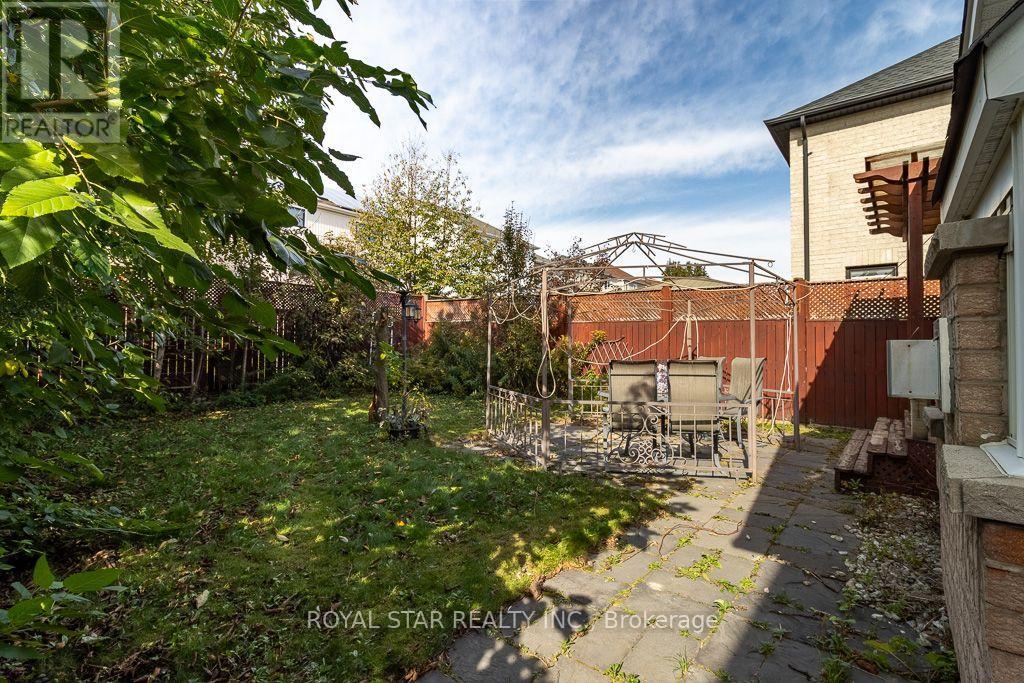 1164 Stire Street, Oshawa, Ontario  L1K 0G4 - Photo 37 - E13877504