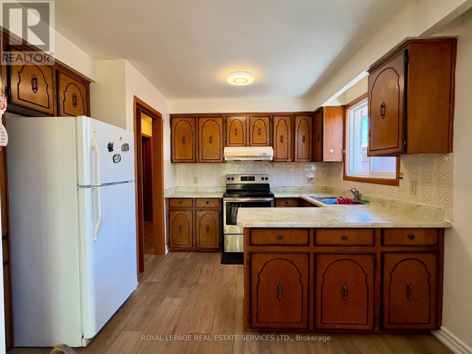 Upper - 66 Terryhill Crescent, Toronto, Ontario  M1S 3X5 - Photo 11 - E13877524