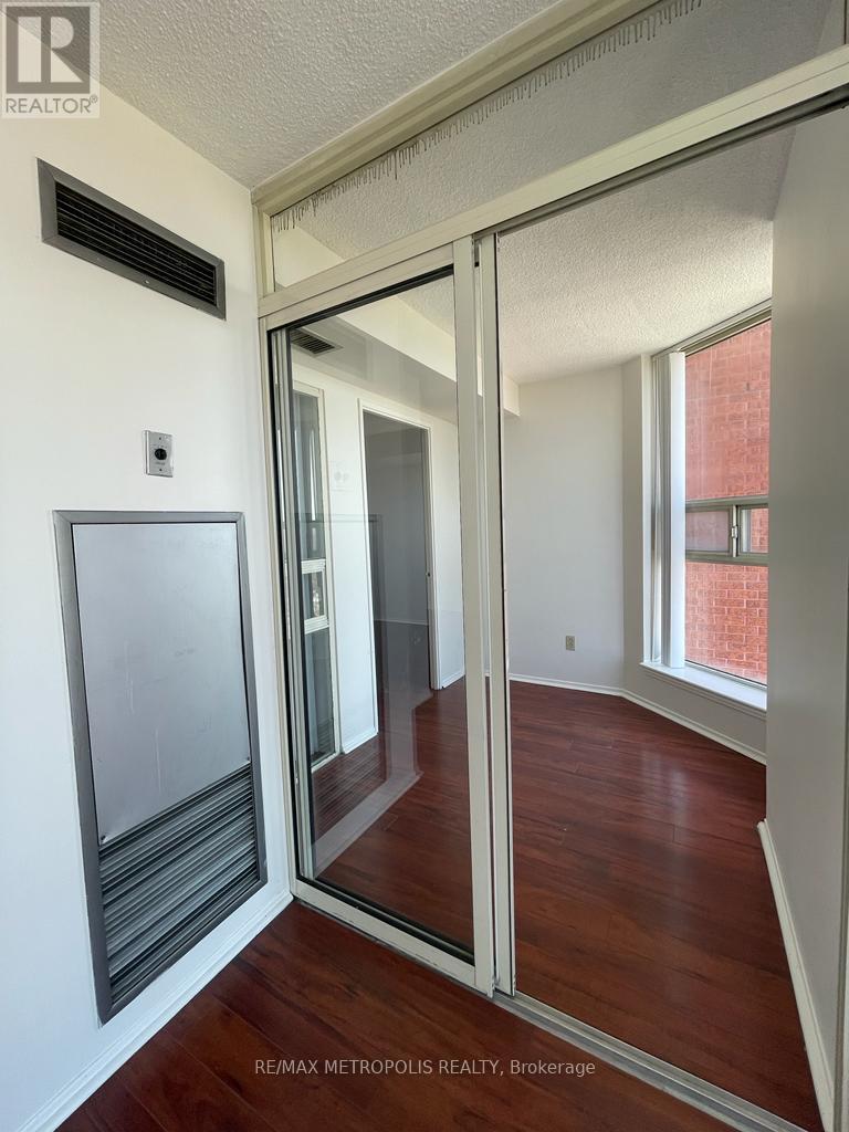 1412 - 2460 Eglinton Avenue E, Toronto, Ontario  M1K 5J7 - Photo 5 - E13877604
